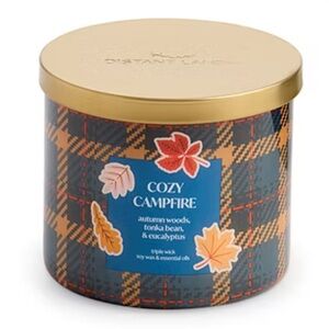 NWT 14 oz Distant Lands Cozy Campfire 3-Wick Scented Jar Candle